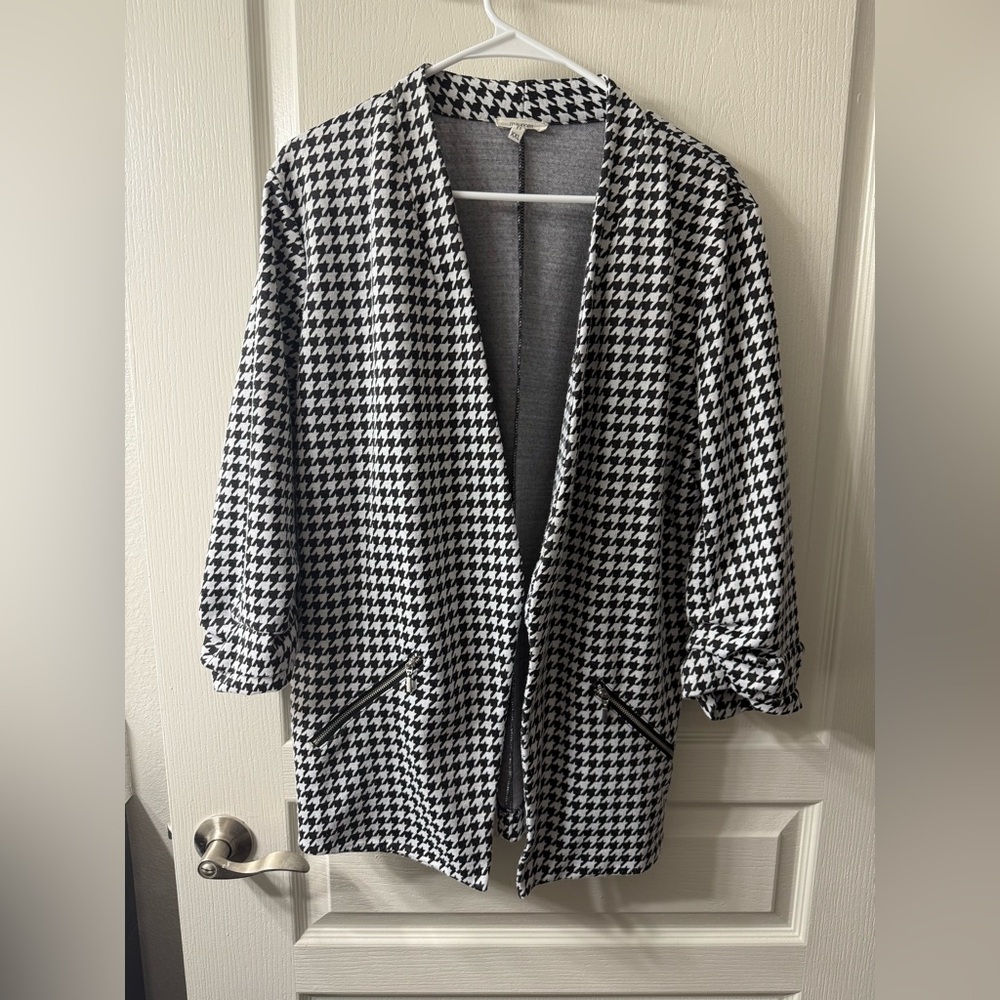 Maurice’s XXL houndstooth blazer